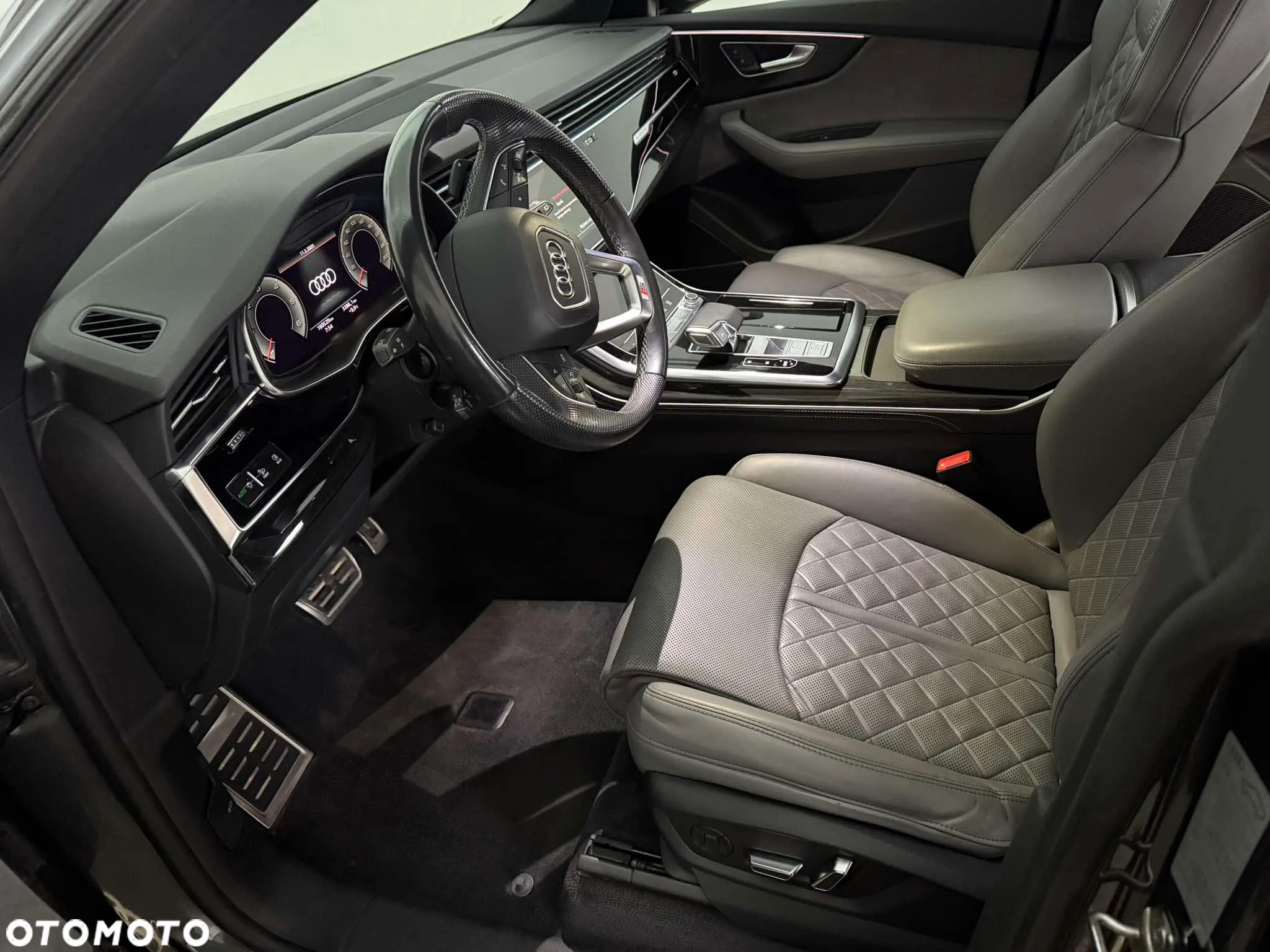 Audi Q8 - 9