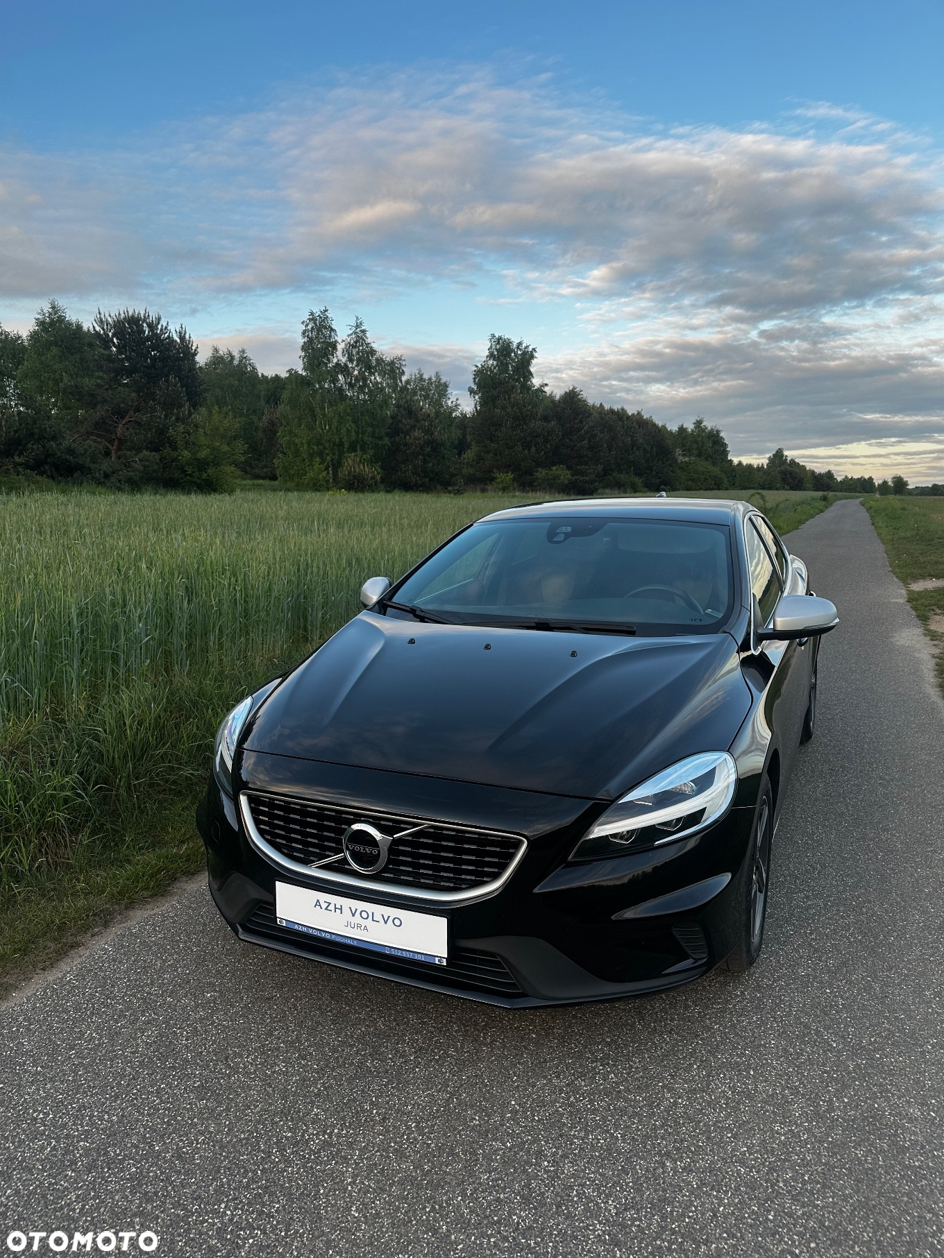 Volvo V40 D3 Drive-E R-Design Momentum - 3