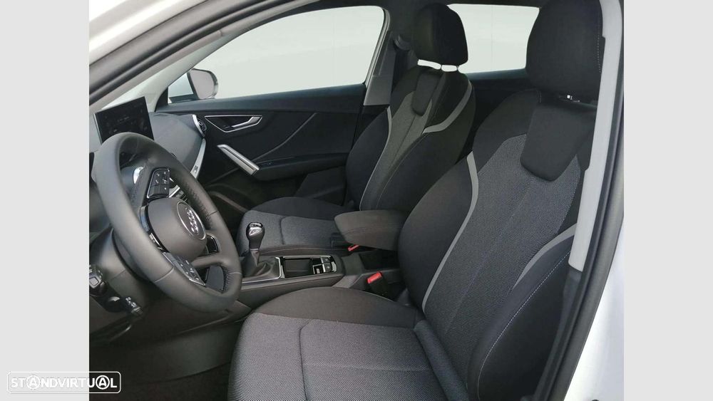 Audi Q2 30 TFSI SE Business - 9