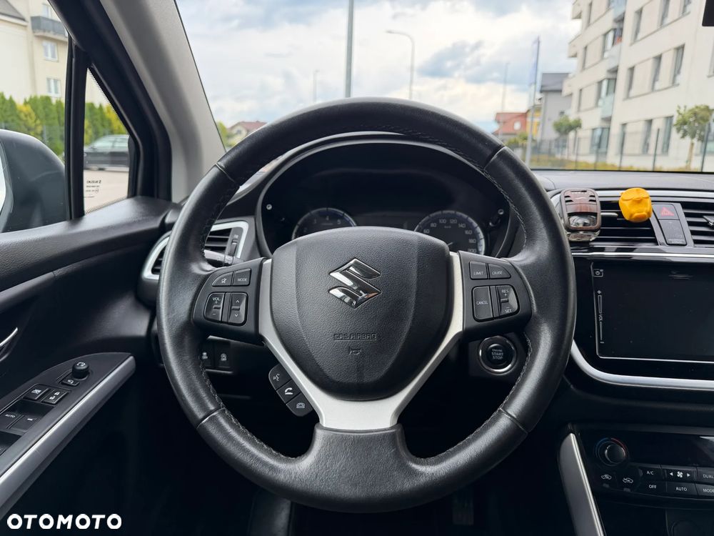 Suzuki SX4 S-Cross 1.0 T Premium - 16