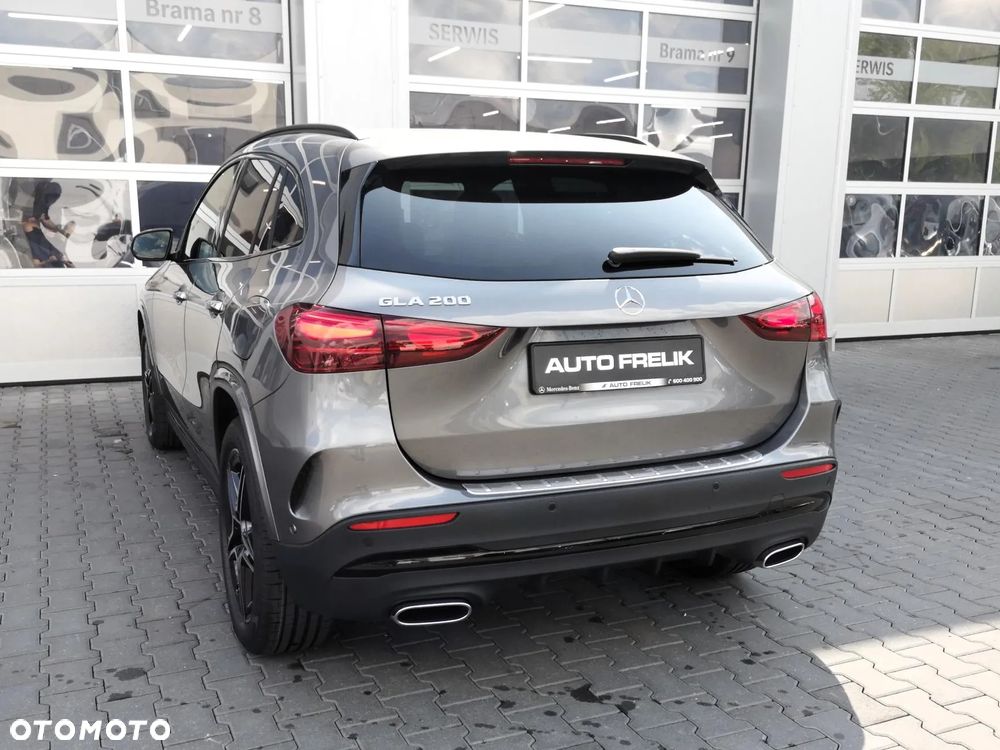 Mercedes-Benz GLA 200 AMG Line - 7