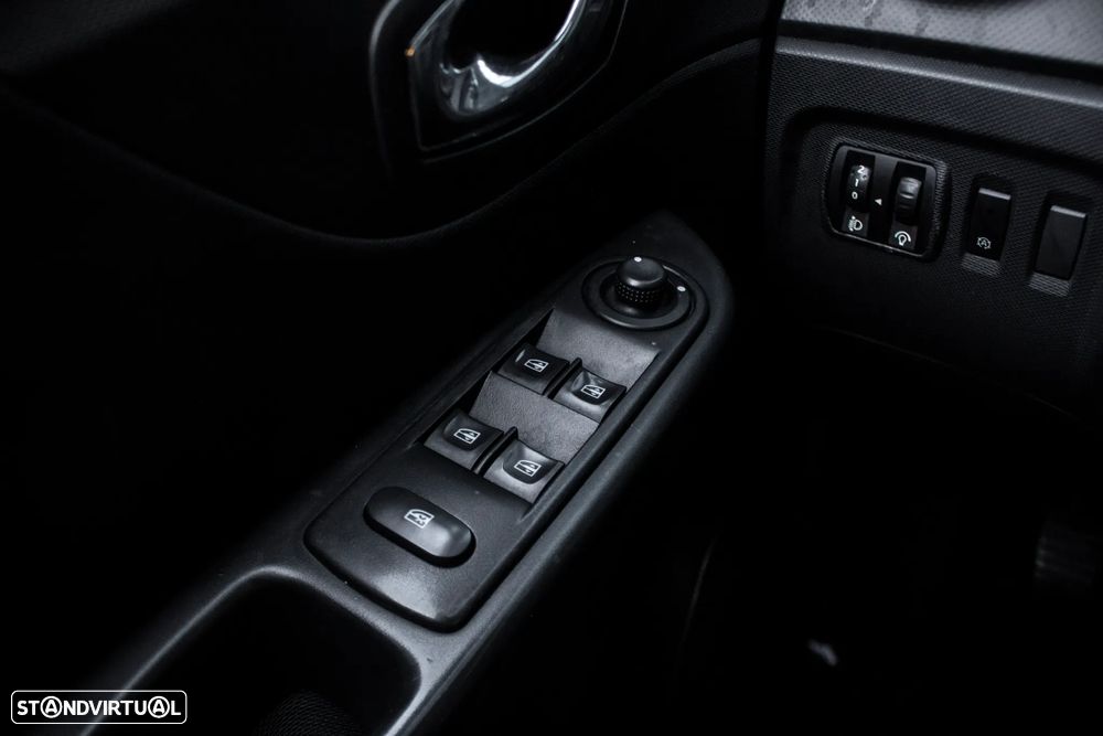 Renault Captur 1.5 dCi Exclusive - 17