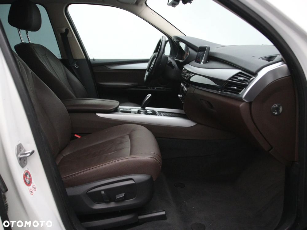 BMW X5 xDrive30d - 14