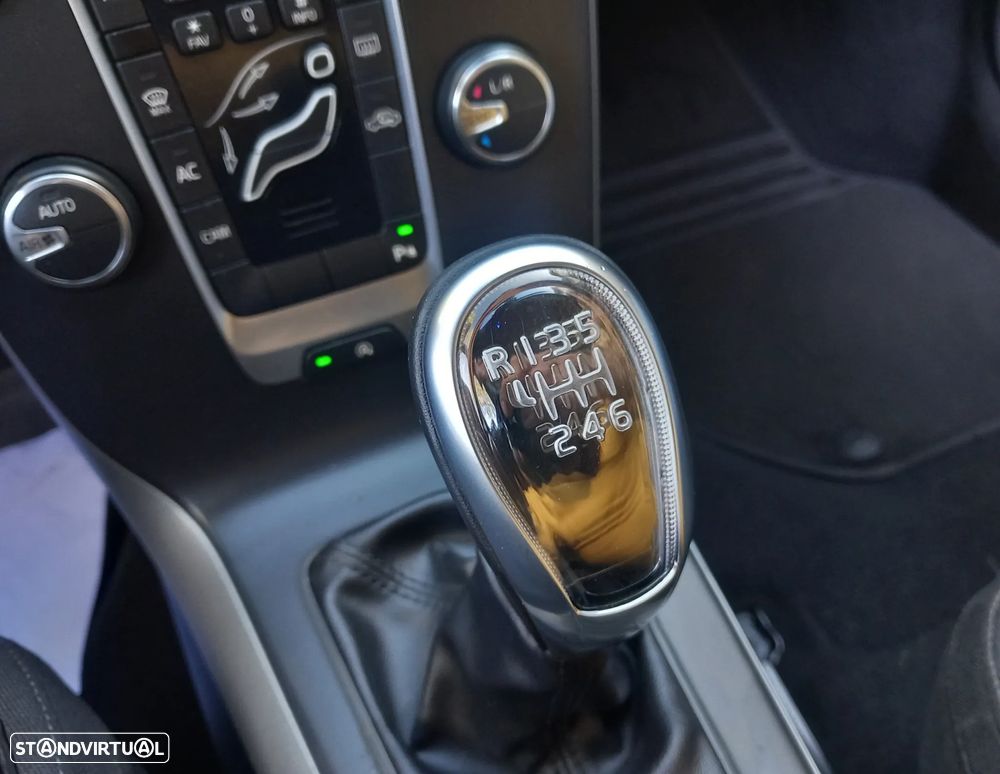 Volvo V40 D2 Summum - 15