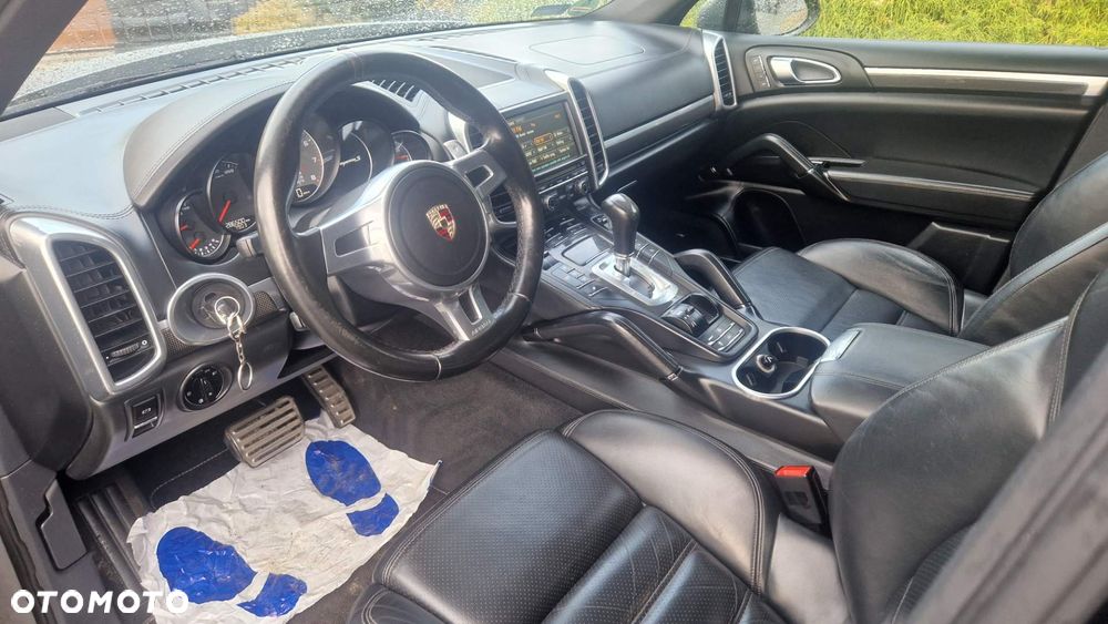 Porsche Cayenne - 12