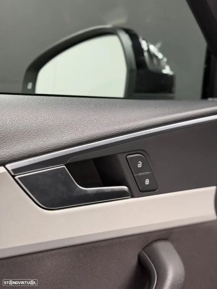 Audi A4 30 TDI Advanced S tronic - 12