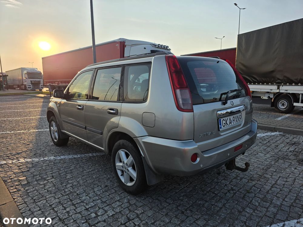 Nissan X-Trail 2.0 Sport + - 6