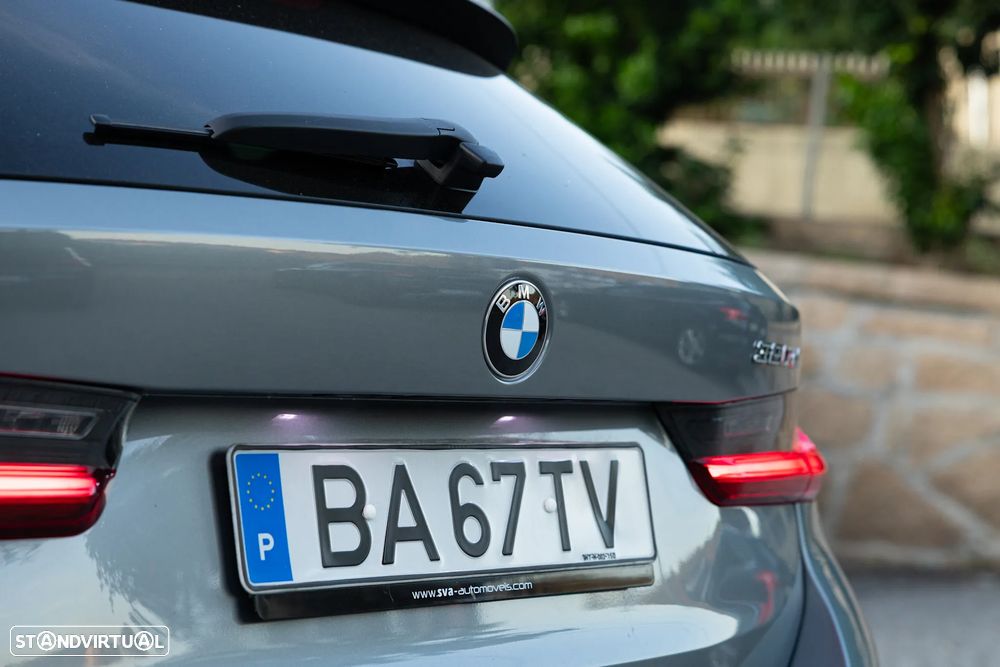 BMW 320 d Pack Desportivo M Auto - 12