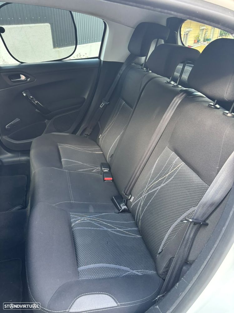 Peugeot 208 1.4 HDi - 3