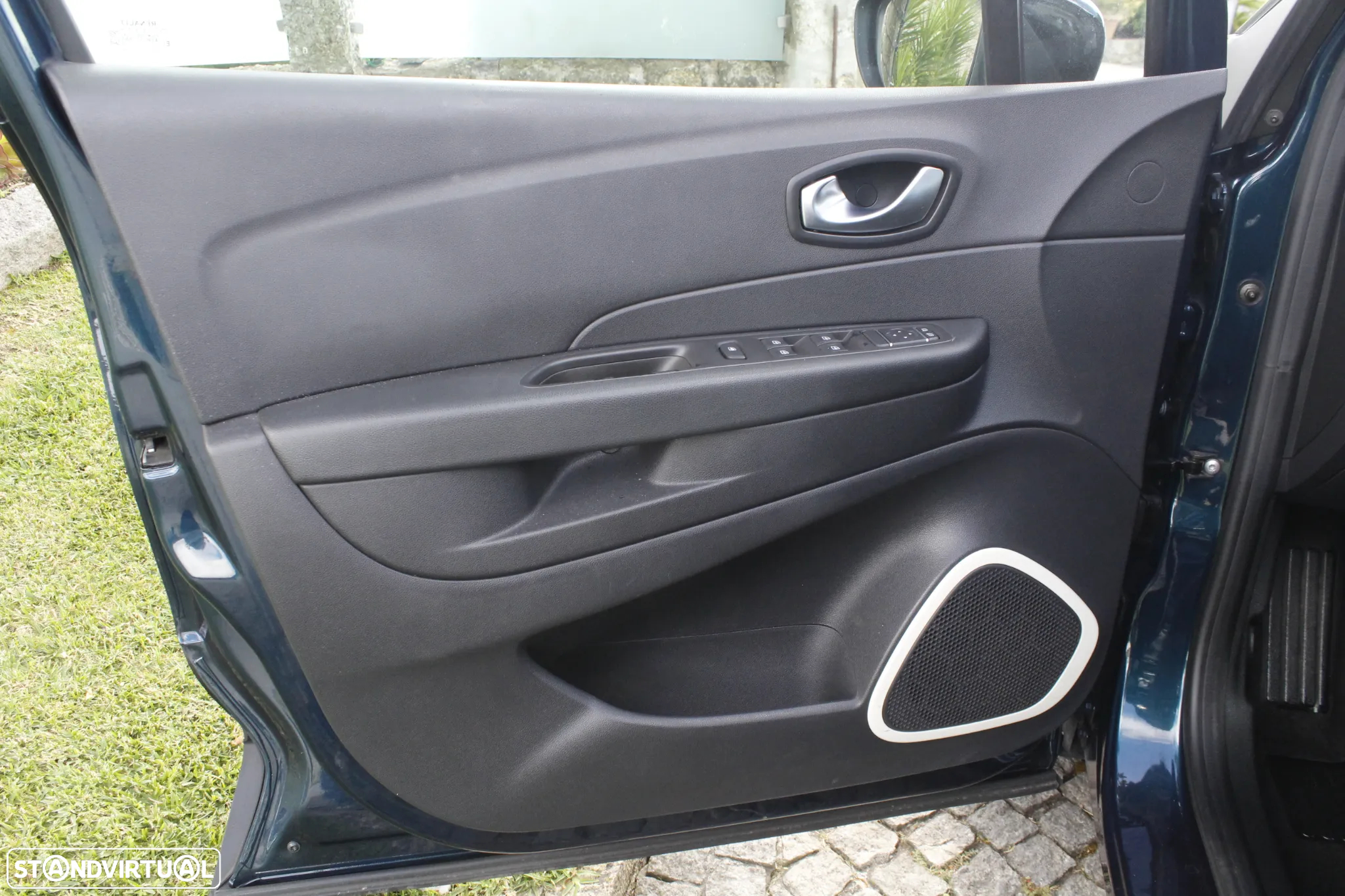 Renault Captur 1.5 dCi Exclusive EDC - 6
