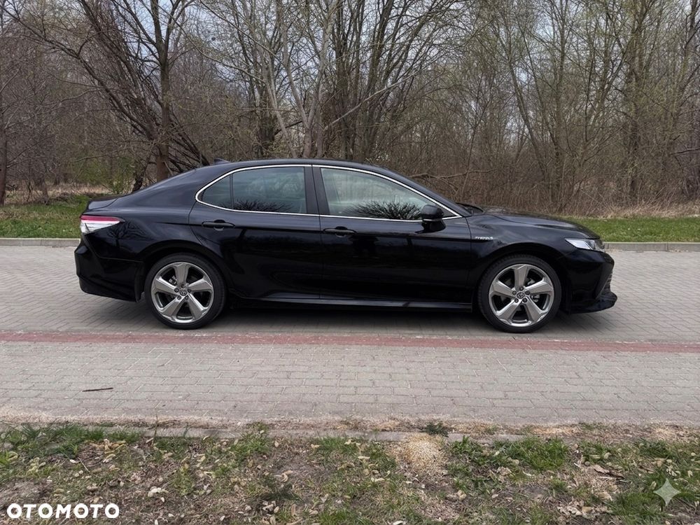 Toyota Camry 2.5 Hybrid Comfort CVT - 2