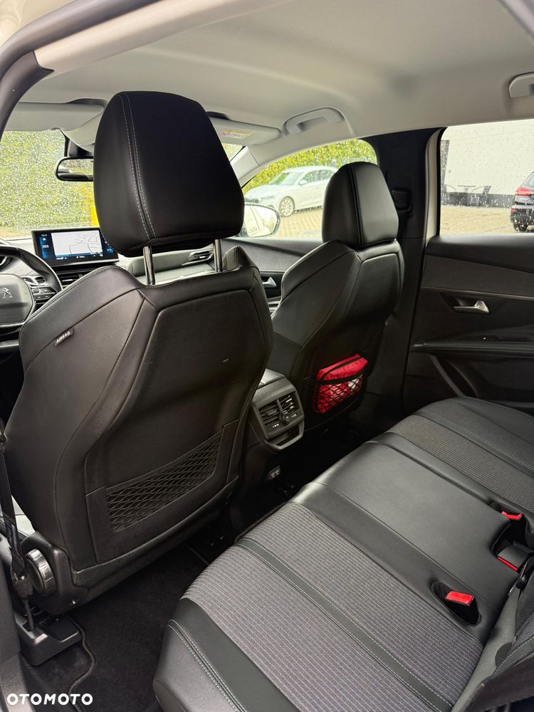 Peugeot 3008 1.5 BlueHDi Allure Pack S&S EAT8 - 27