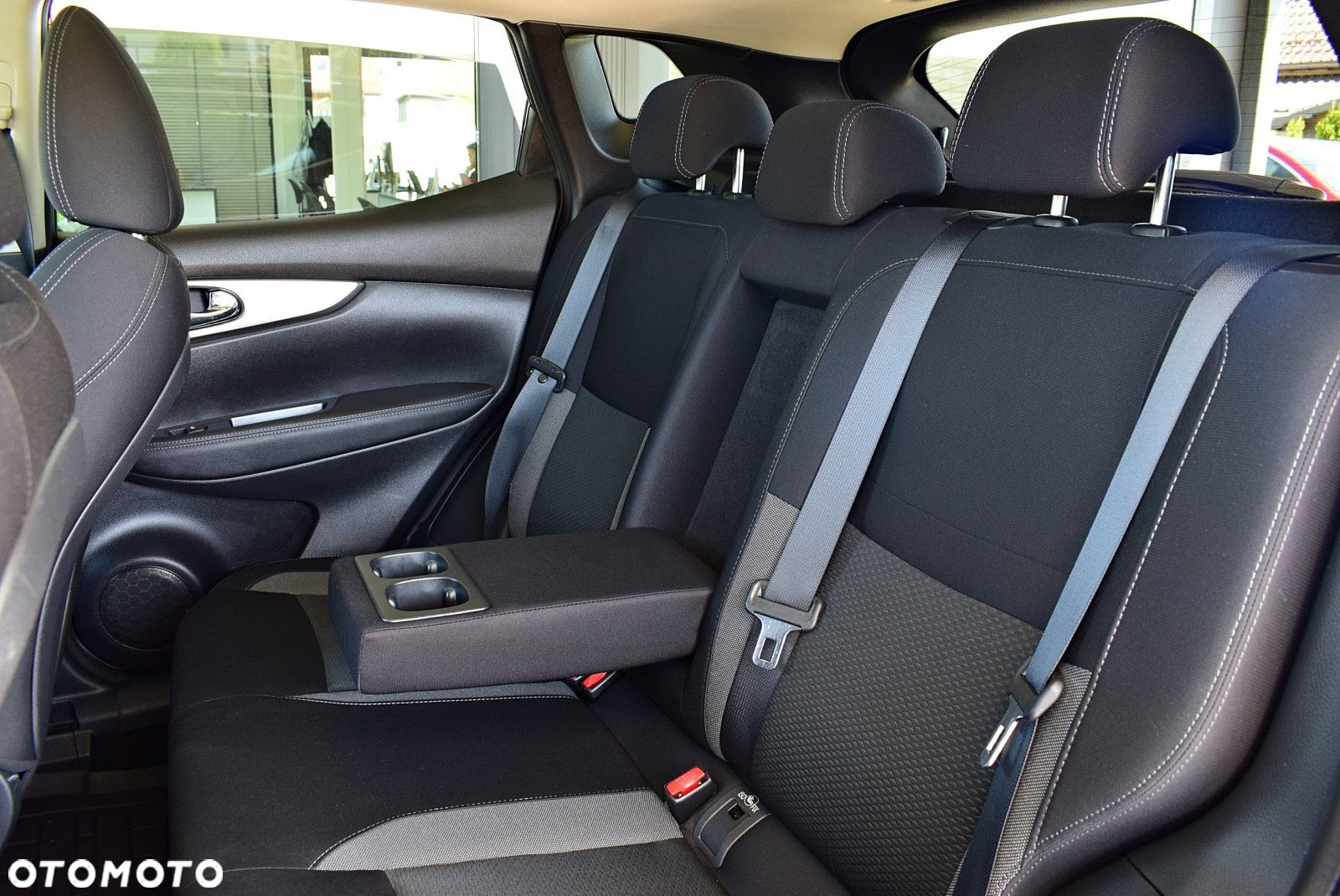 Nissan Qashqai 1.5 dCi N-Connecta - 17