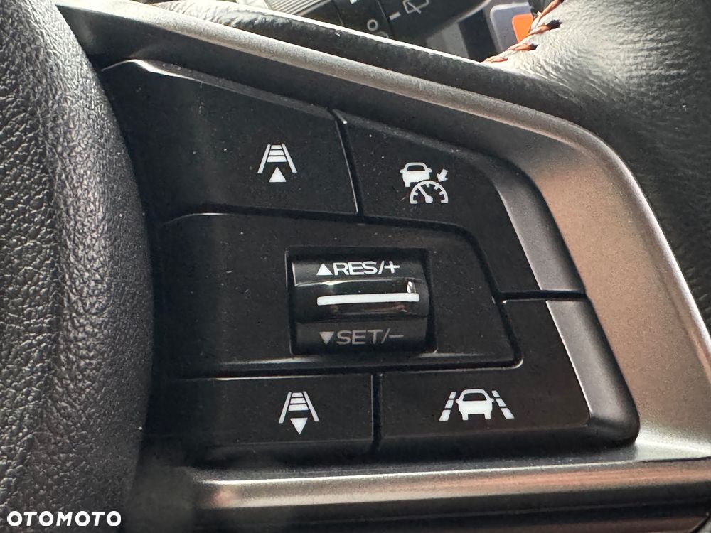 Subaru XV 2.0i Lineartronic Exclusive+ - 32