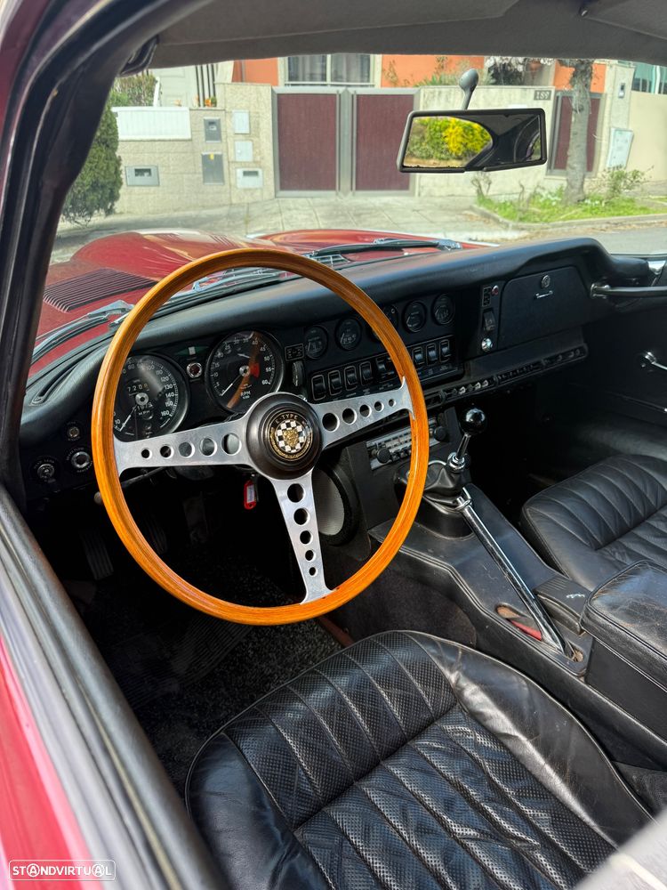 Jaguar E-Type - 8