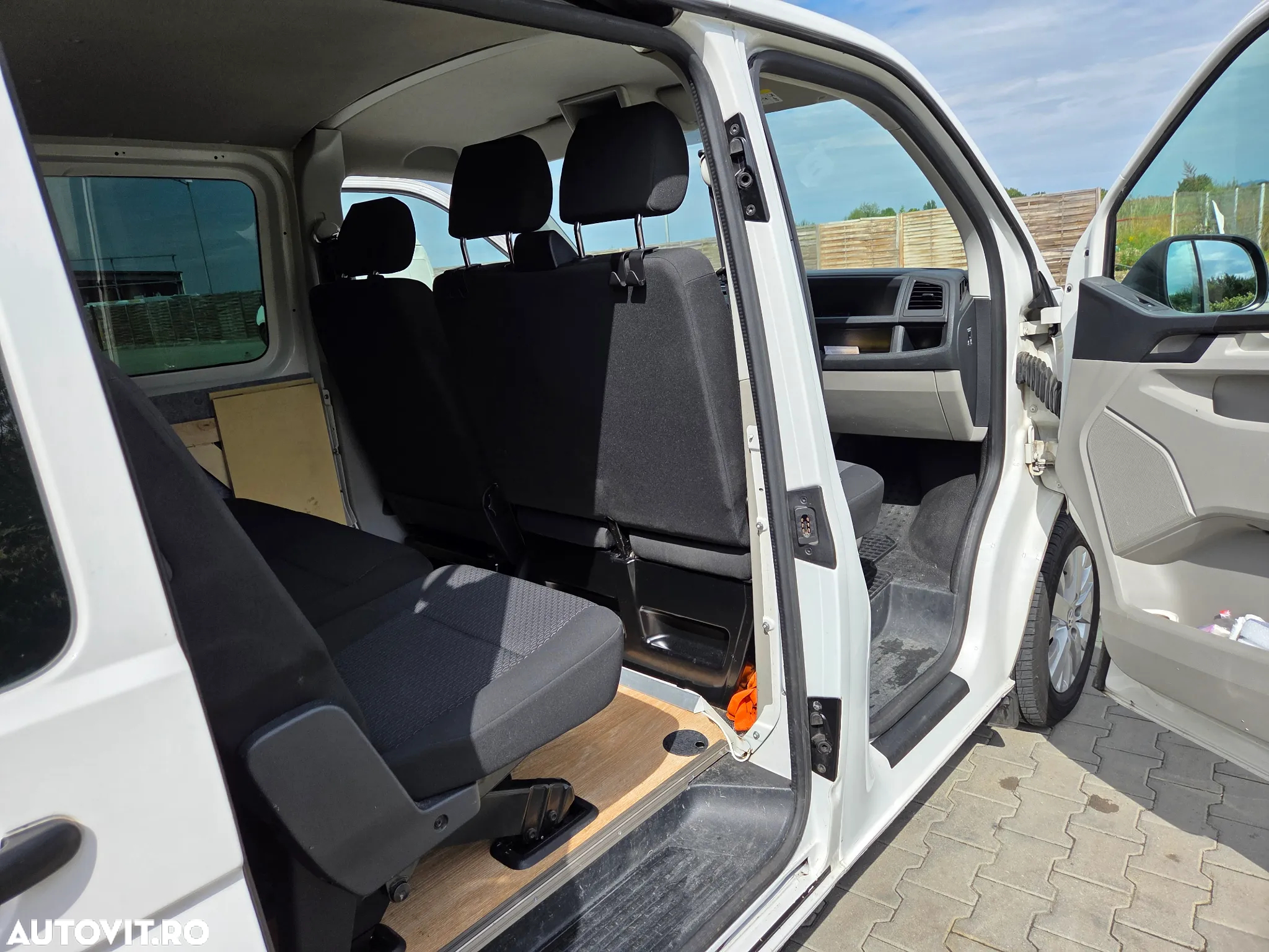 Volkswagen Transporter Kombi T6 2.0 TDI 110 kW KR - 9