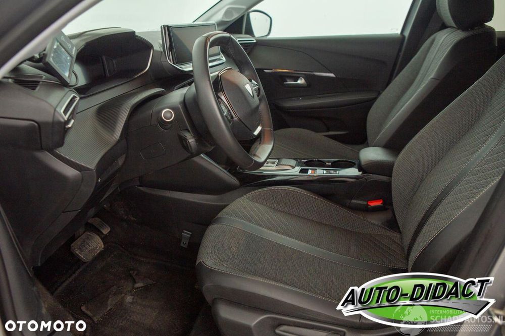 Peugeot 208 Elektromotor 136 Allure Pack - 17