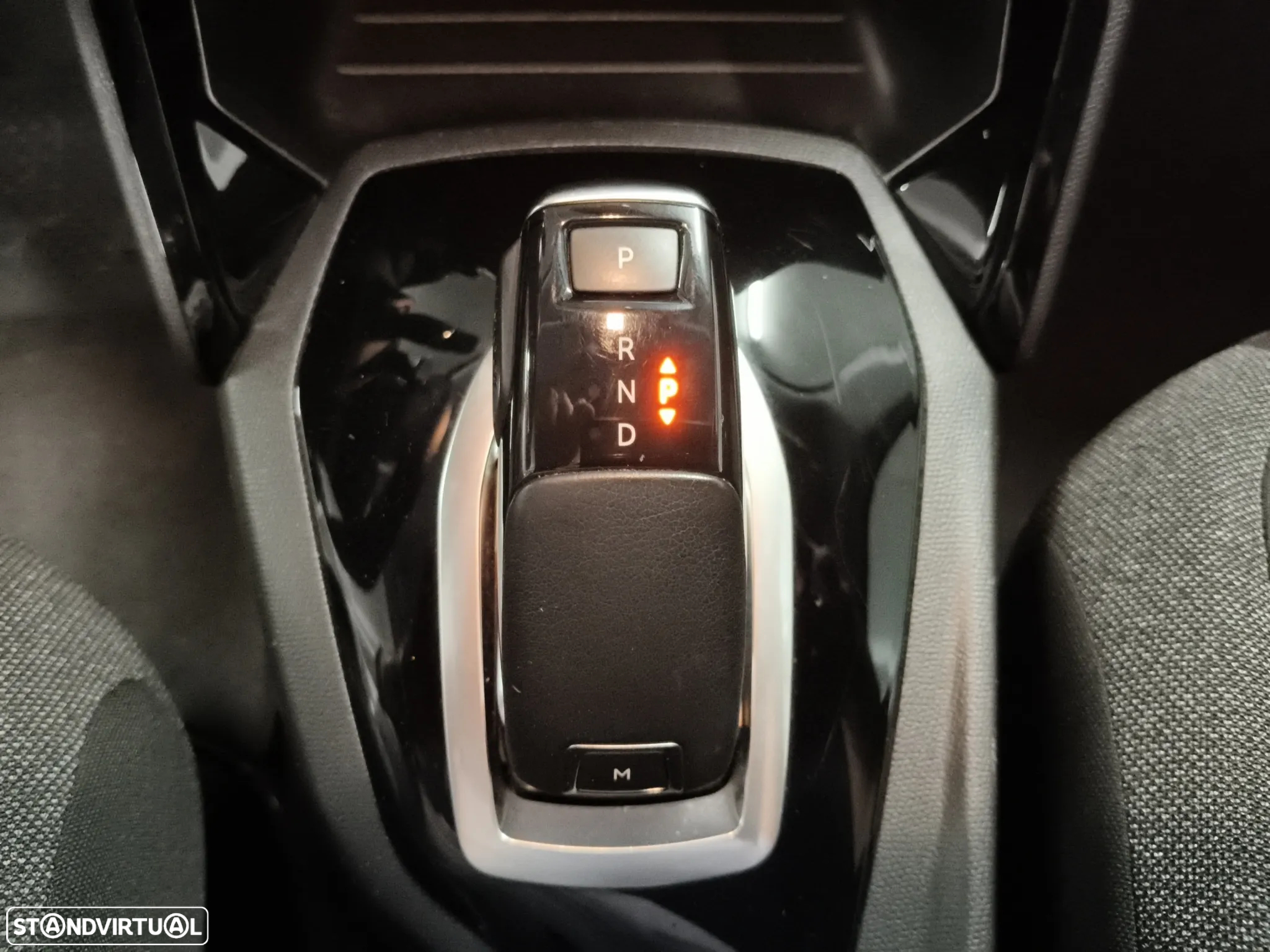 Peugeot 2008 1.2 PureTech Active Pack EAT8 - 21