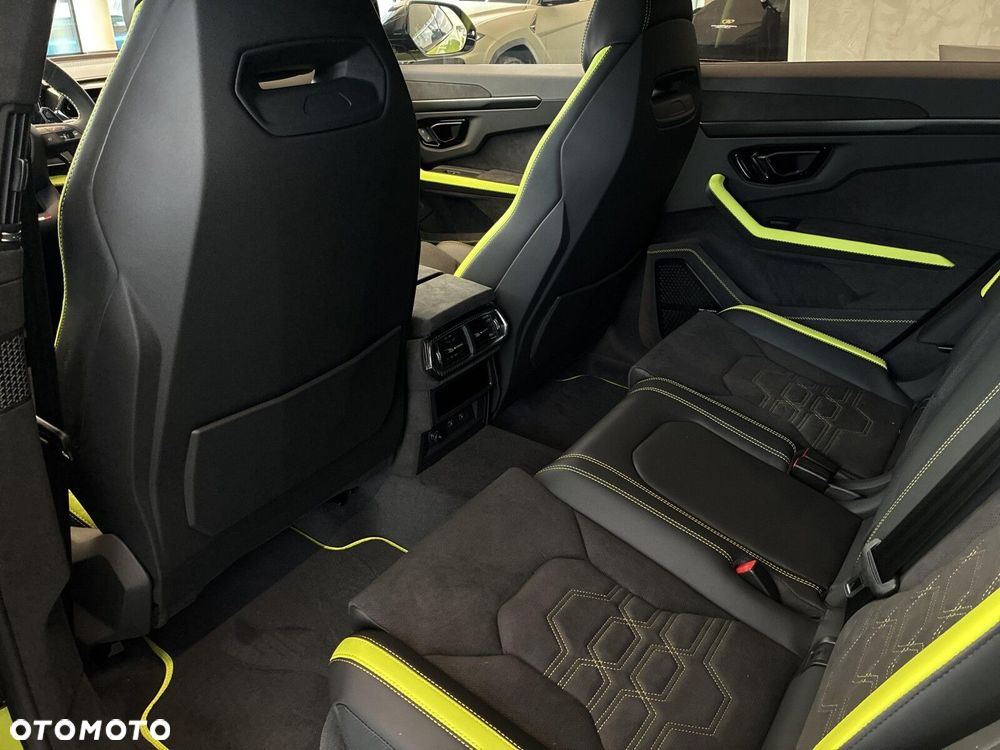 Lamborghini Urus - 19