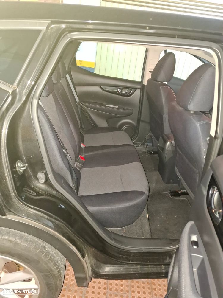Nissan Qashqai 1.5 dCi N-Connecta - 9