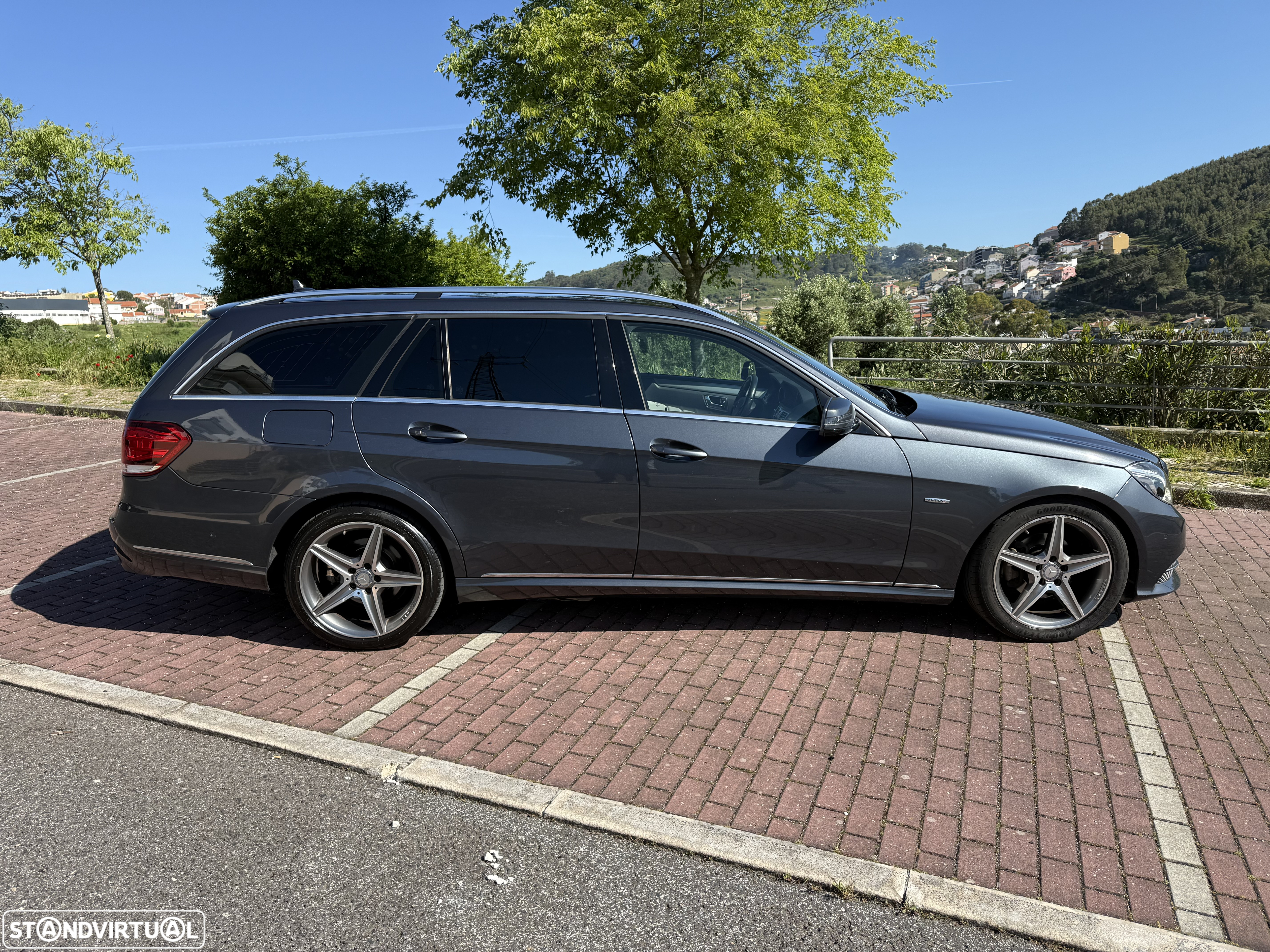 Mercedes-Benz E 220 BlueTEC Avantgarde - 4