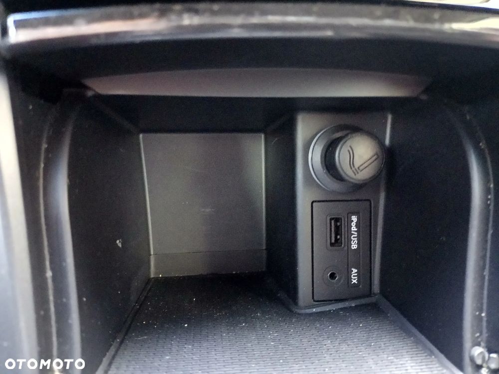 Hyundai i40 1.6 GDI Comfort + - 24