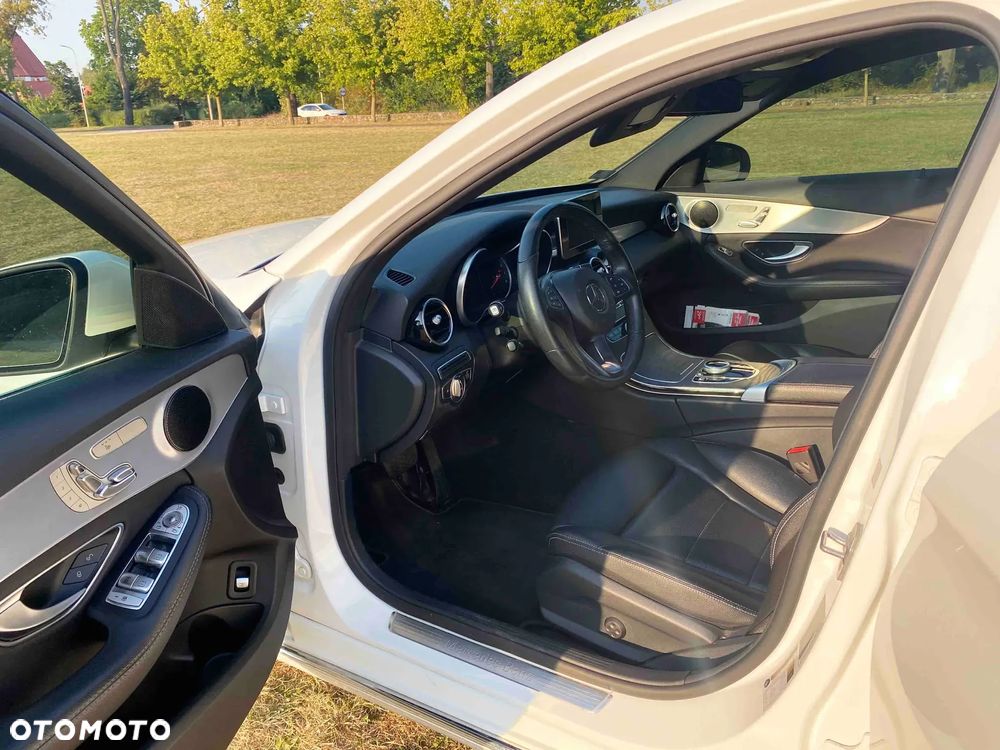 Mercedes-Benz Klasa C 300 9G-TRONIC Exclusive - 22