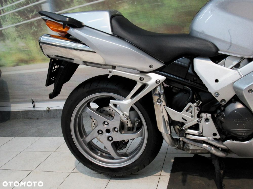 Honda VFR - 17