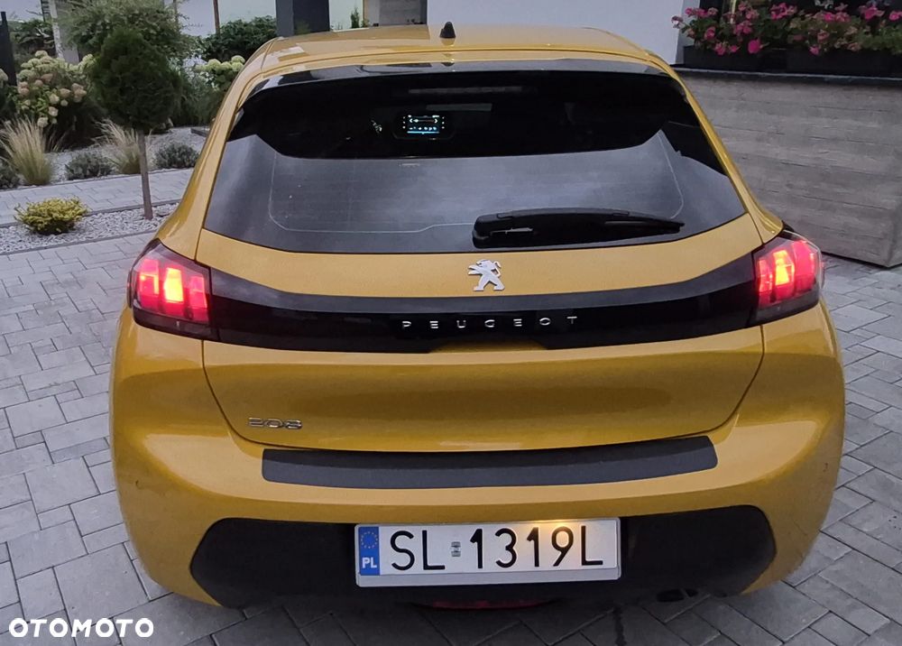 Peugeot 208 - 12