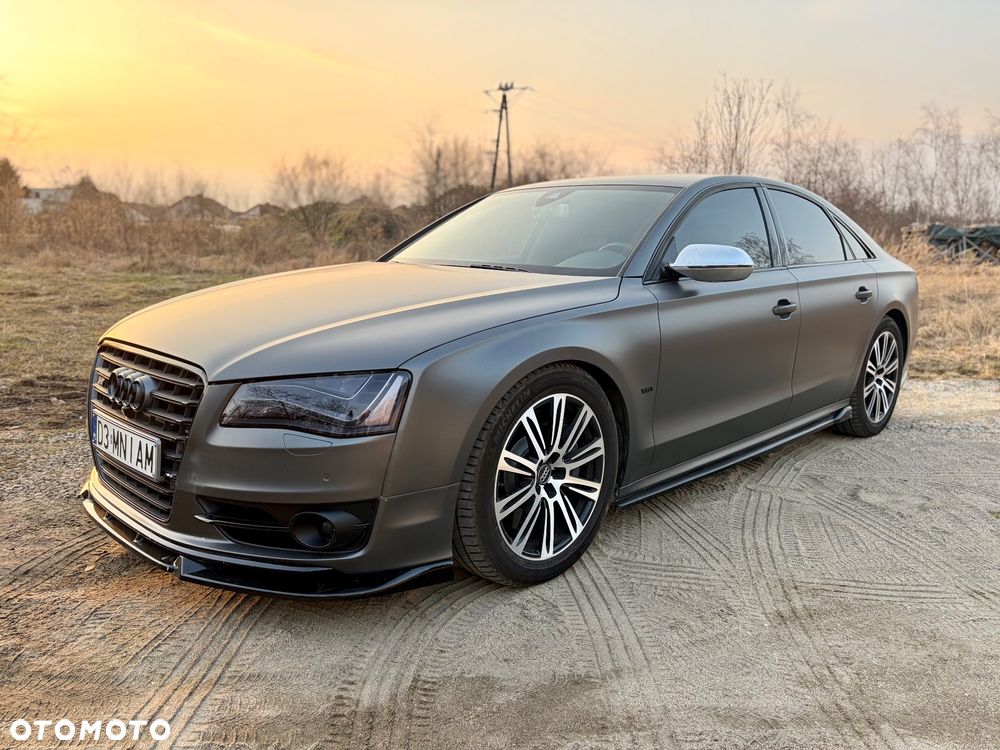 Audi S8 - 1