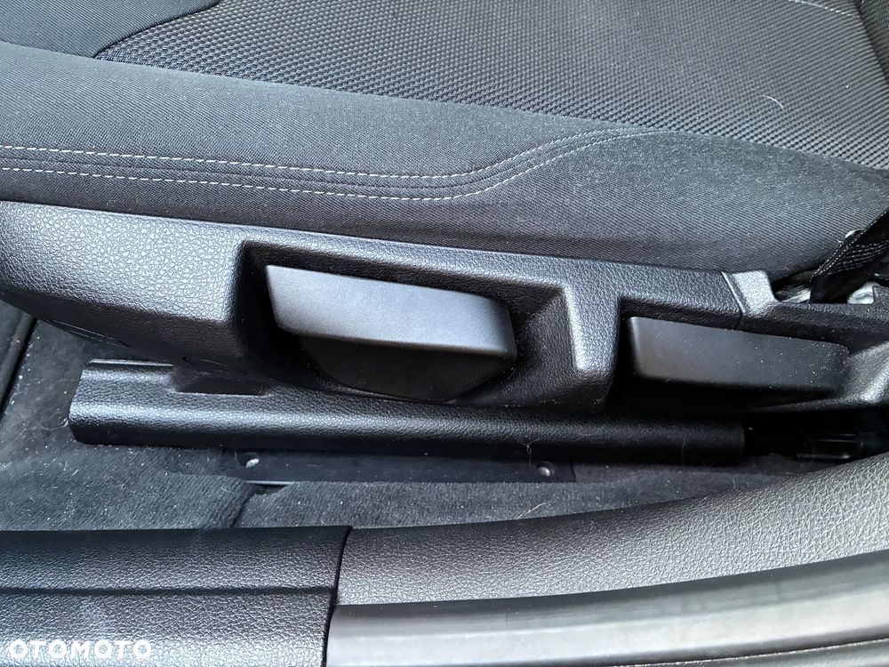 BMW Seria 3 320i Advantage - 23