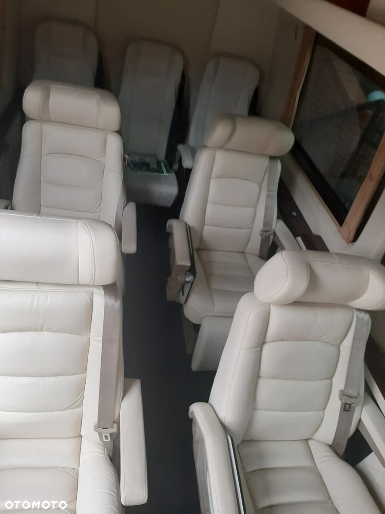 Mercedes-Benz Sprinter - 8