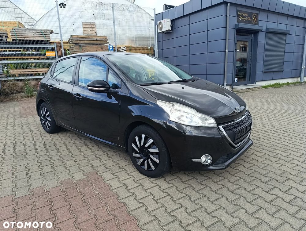 Peugeot 208 82 VTI Allure - 1