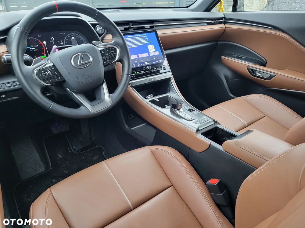 Lexus LBX AWD E-Four Relax - 14