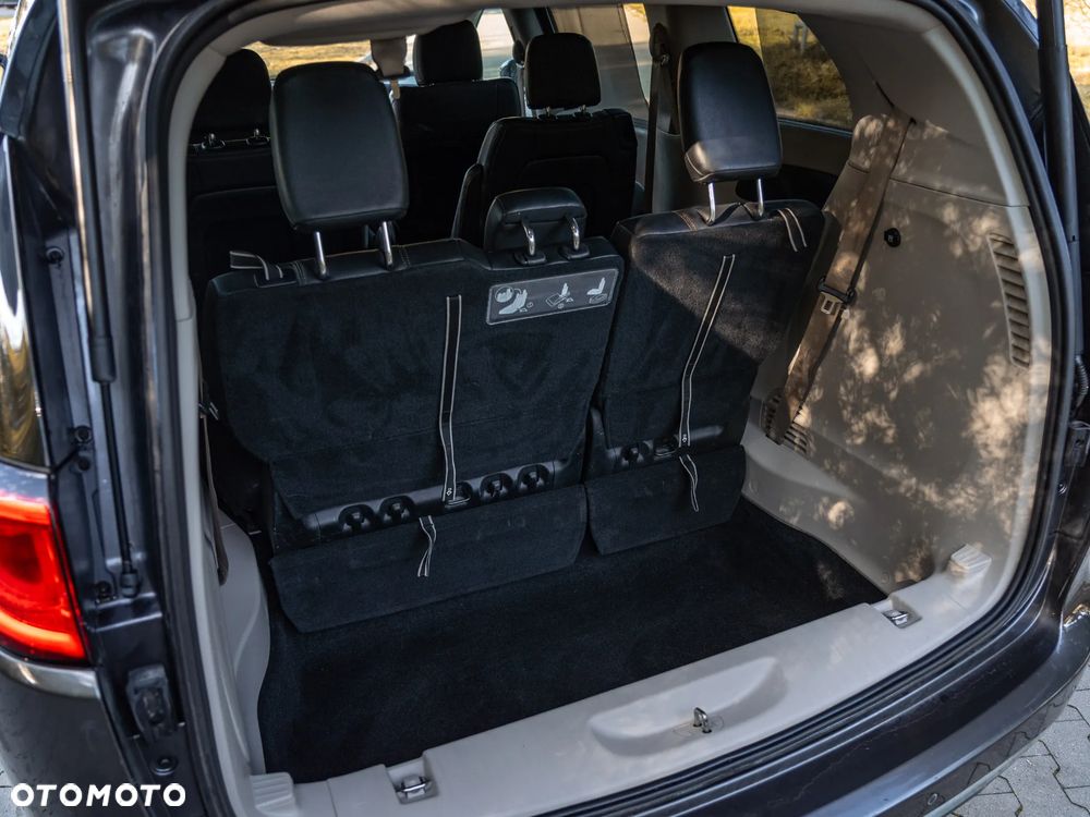 Chrysler Pacifica - 36