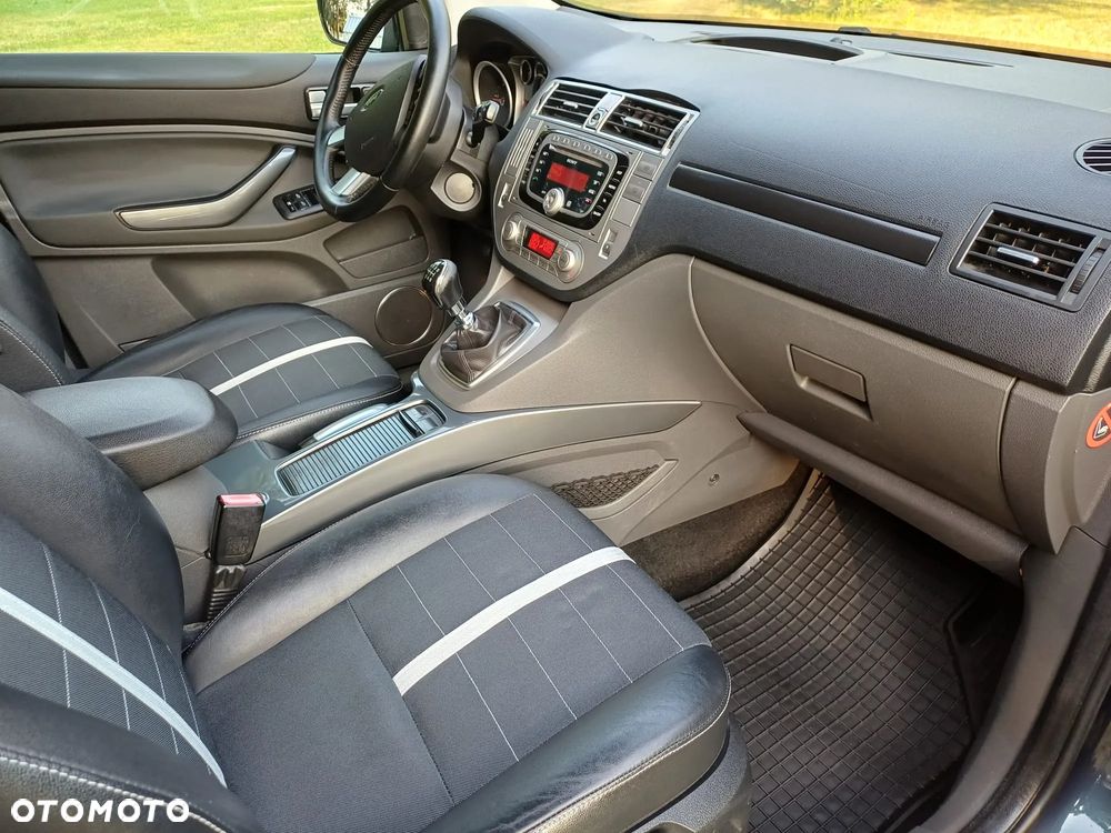 Ford Kuga 2.0 TDCi 4x4 Titanium - 19