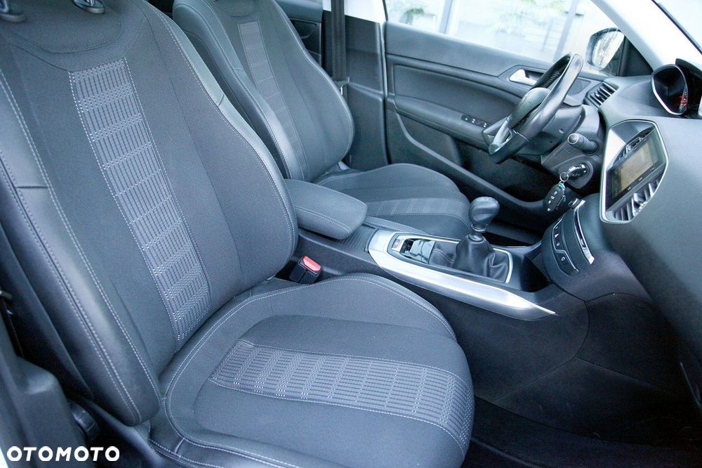 Peugeot 308 - 17