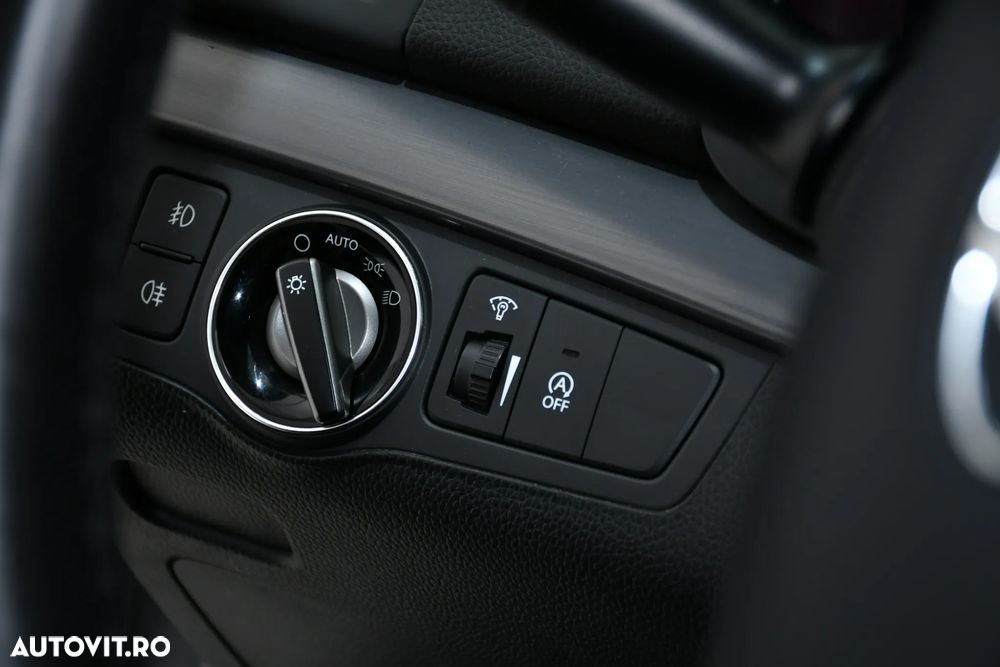 Hyundai i40 Kombi 1.7 CRDi DCT Premium - 24