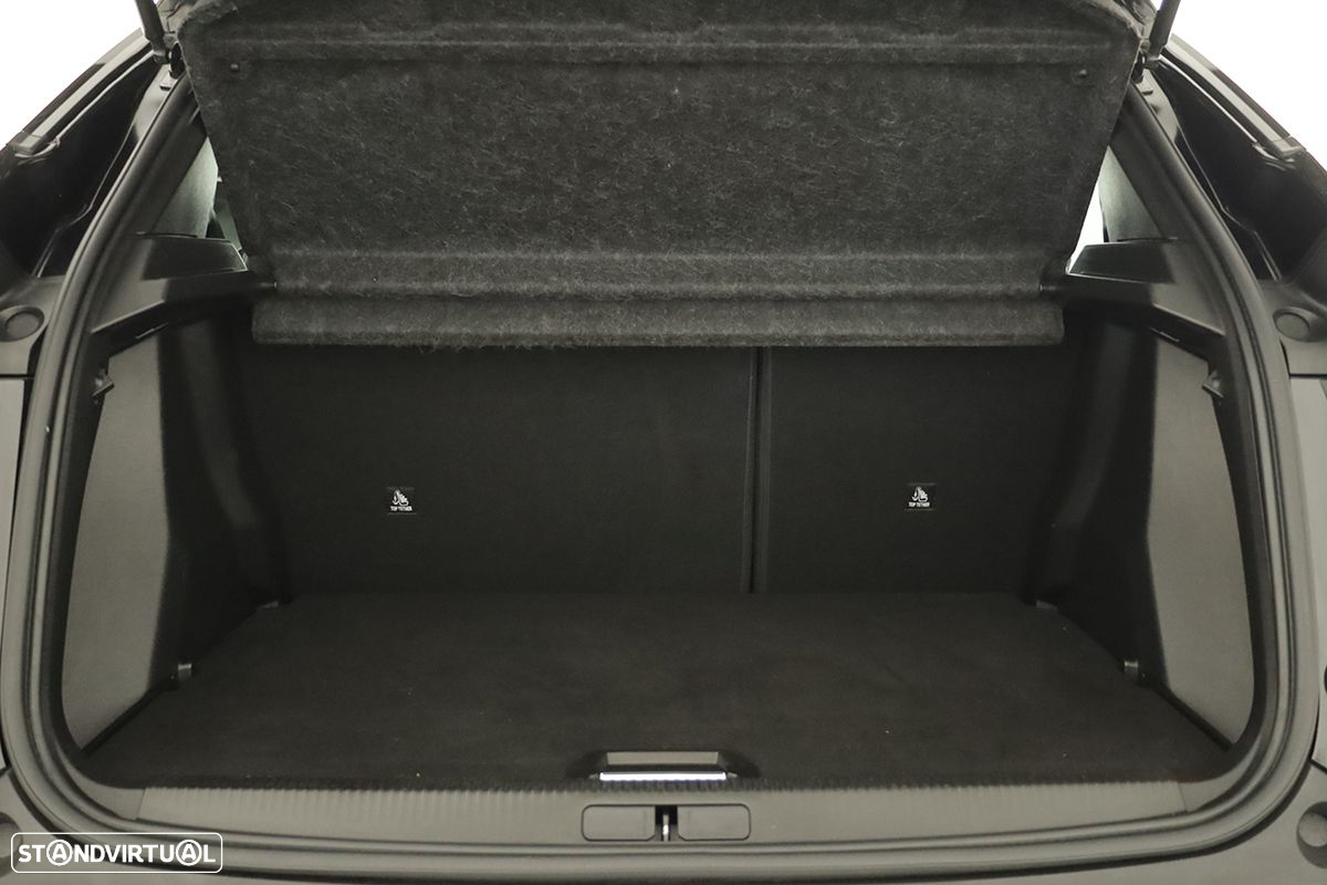 Peugeot 2008 1.2 PureTech Allure - 23