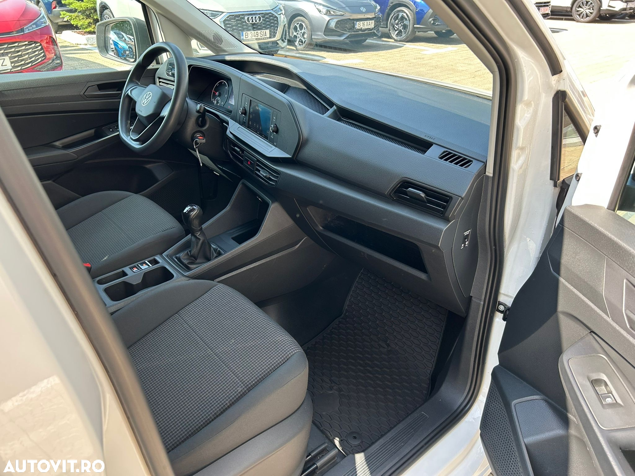 Volkswagen Caddy Cargo - 10