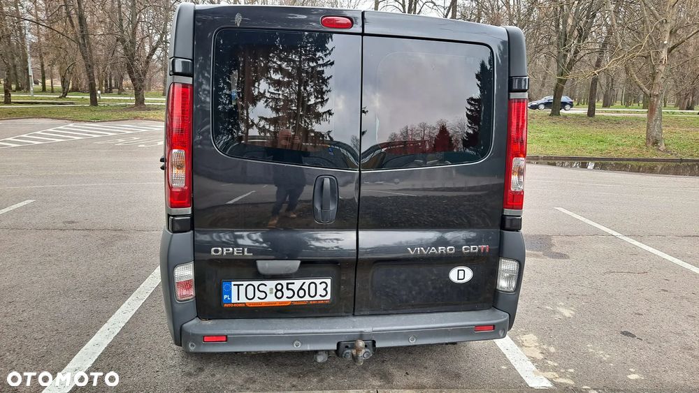 Opel Vivaro - 8