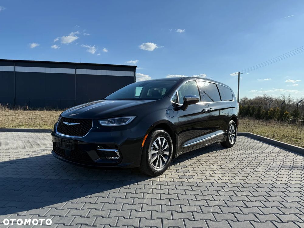 Chrysler Pacifica - 5