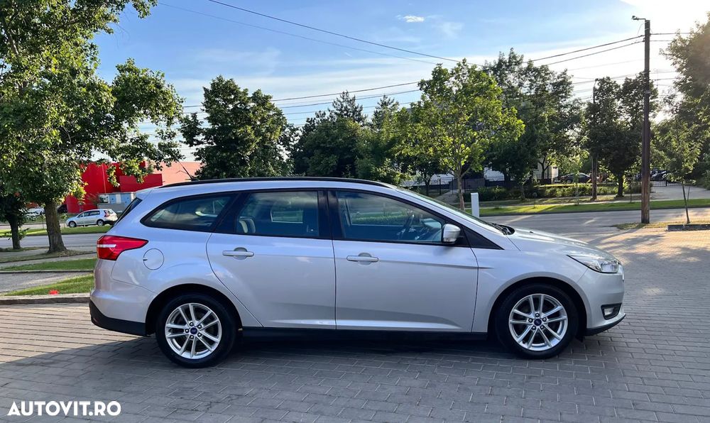 Ford Focus 1.6 TDCi DPF Start-Stopp-System SYNC Edition - 5