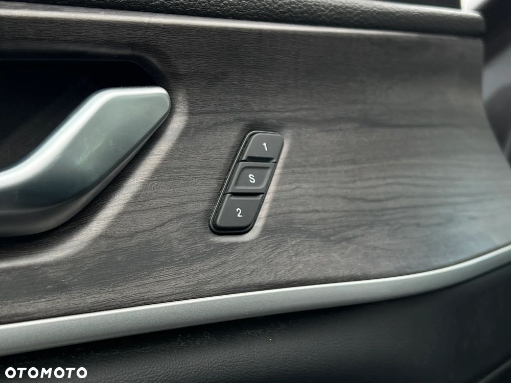 Jeep Grand Cherokee - 18