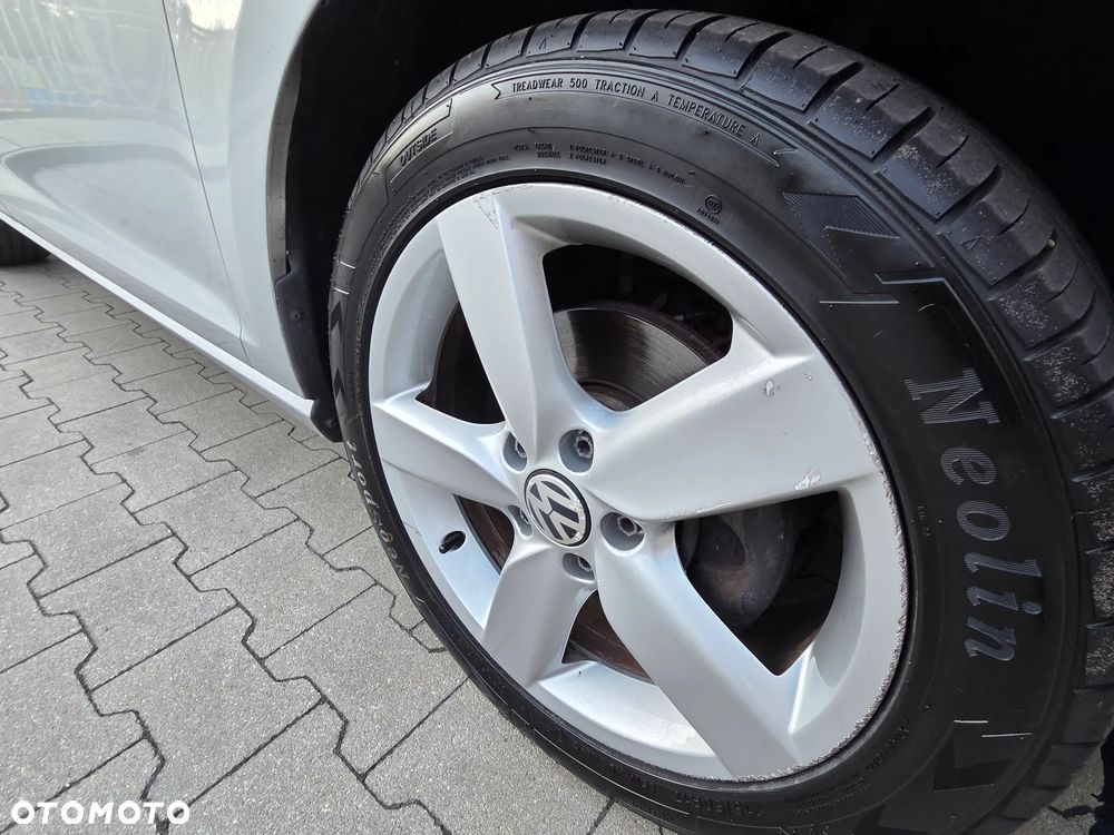 Volkswagen Golf 1.6 TDI BlueMotion Comfortline - 15