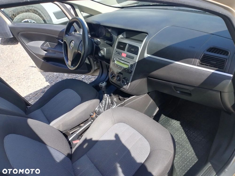 Fiat Linea 1.4 Dynamic - 12