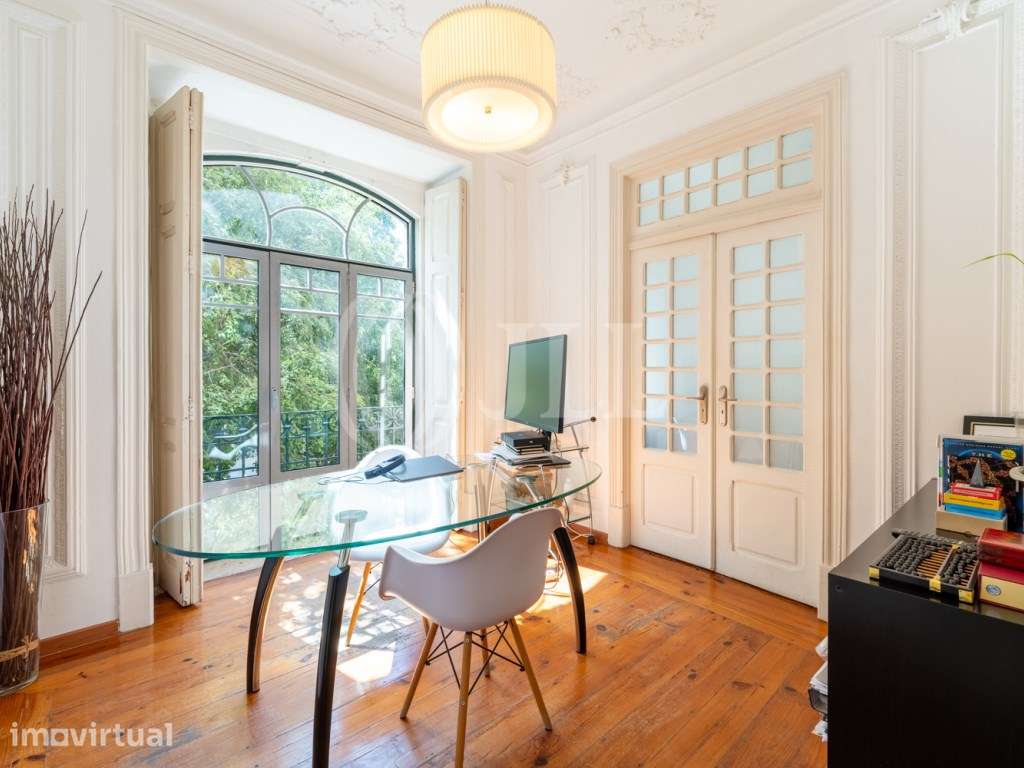 Apartamento T3 remodelado, nas Avenidas Novas, em Lisboa - Grande imagem: 2/35