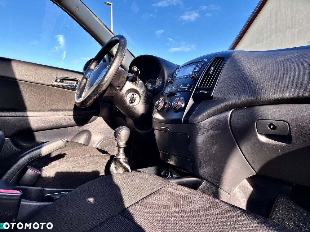 Hyundai i30 1.4 Classic + - 12