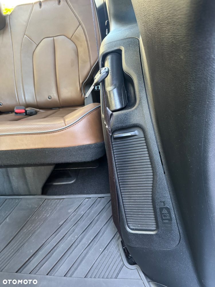 Chrysler Pacifica - 33