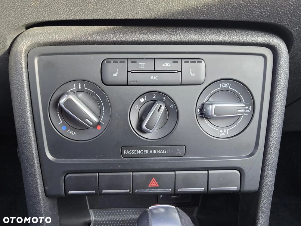 Volkswagen New Beetle - 36